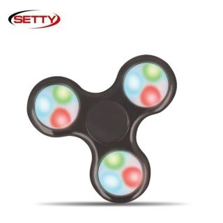 - Setty Led elementu Roku Spinners Anti-Stresa Fidget aksesuārs no izturīga Eko Plastikāta ar 4 gaismas režīmiem Melns